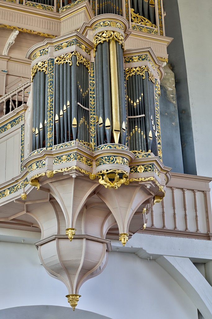 HDR Sint Nicolaaskerk grote kerk eglise church kerkfotografie Brouwershaven Jacob Cats religie religion gotiek bezienswaardigheden protestant rooms katholiek